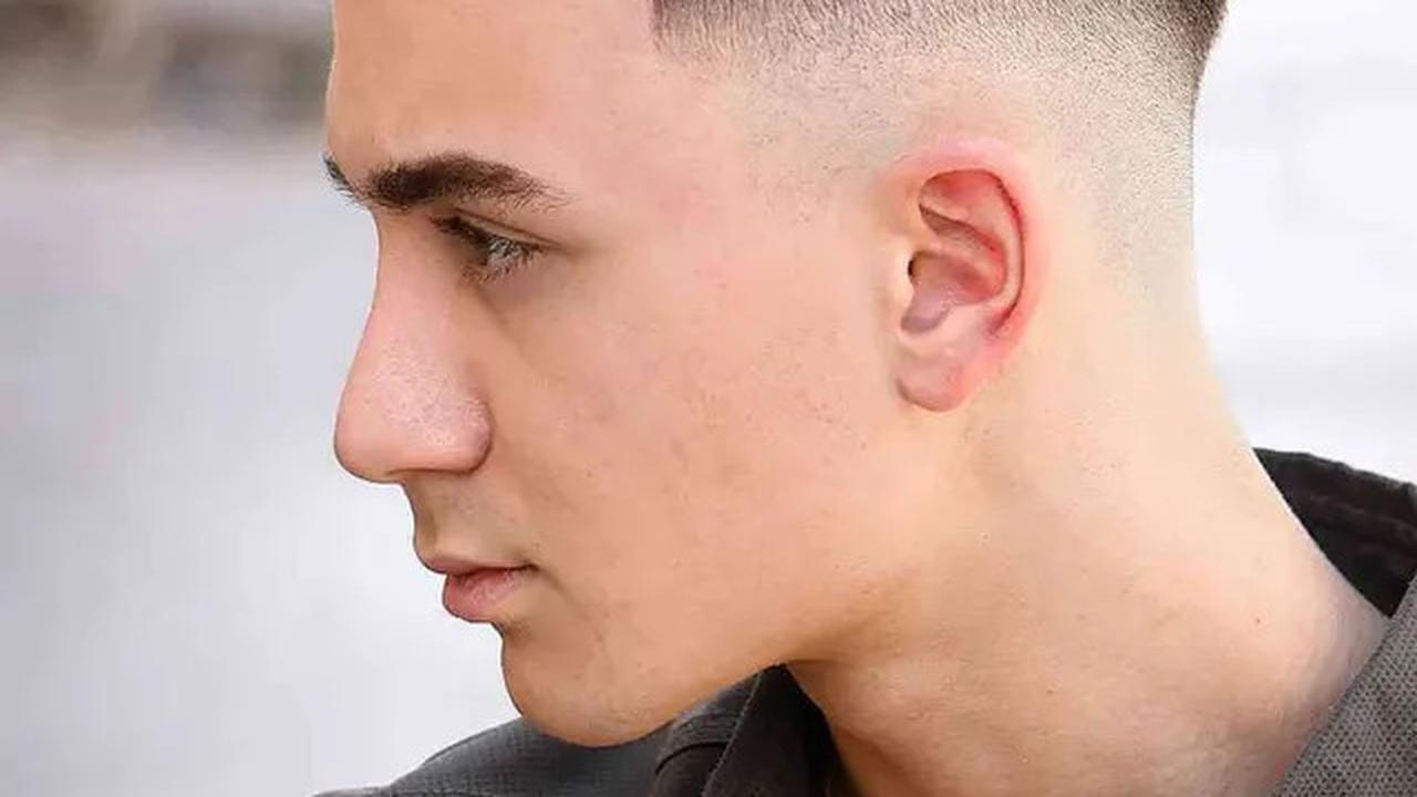 Dari Dua Lipa hingga Rihanna, Rambut Belah Samping Diprediksi Bakal Kembali Hits pada 2025