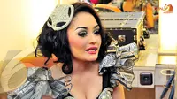 Orang Tua Percaya Kalau Foto Bugil Itu Bukan Siti Badriah