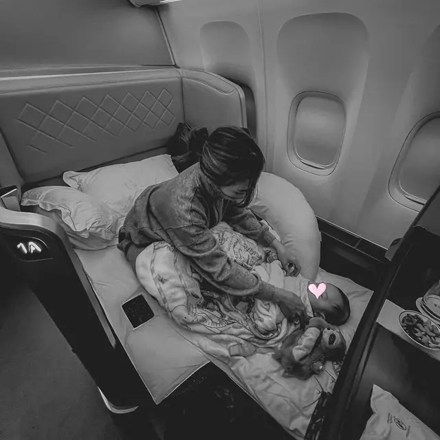 Baby Izz Genap 4 Bulan, Ini 6 Momen Nikita Willy dan Indra Pulang ke Indonesia