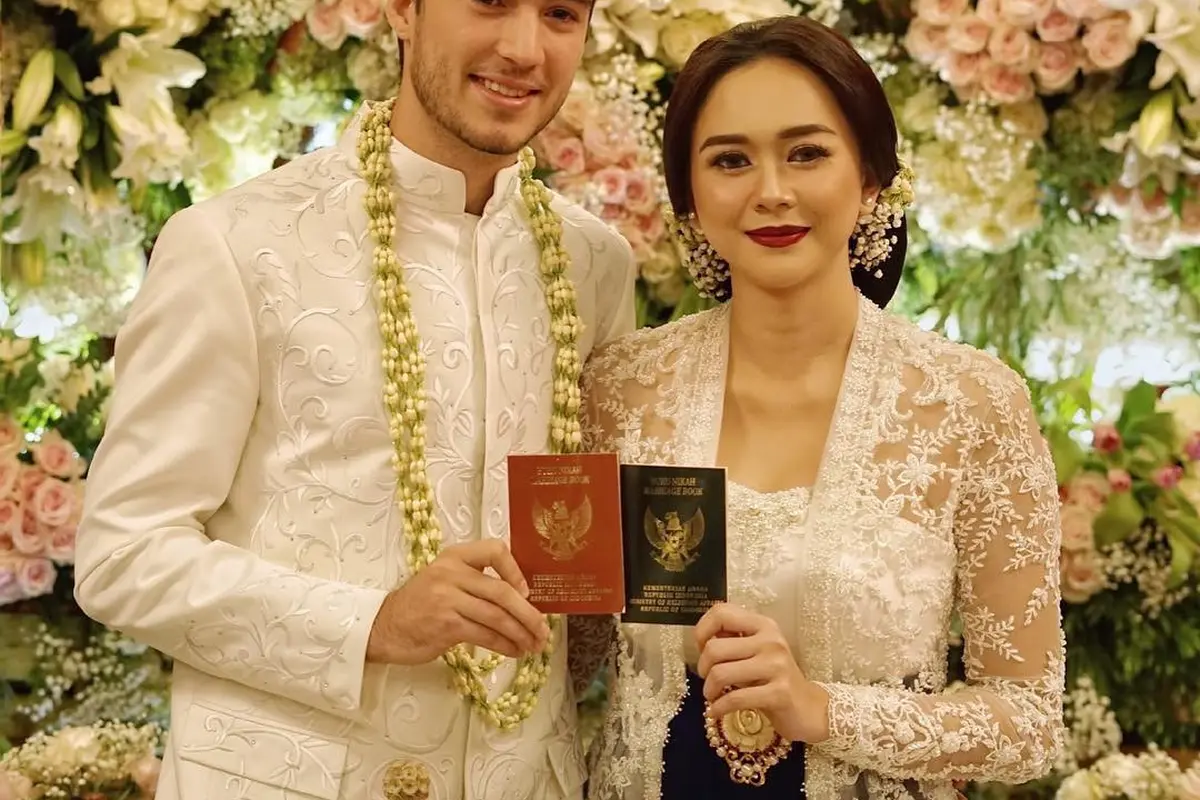 [Fimela] Aura Kasih - Eryck Amaral