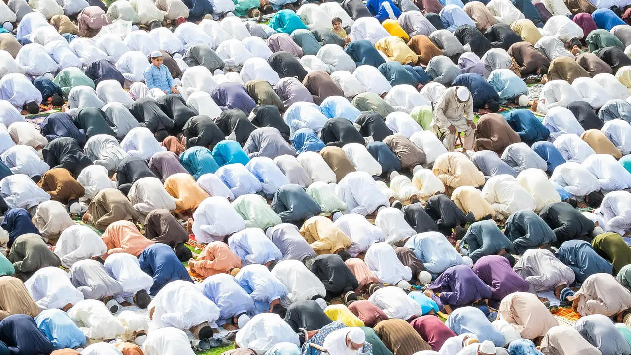 Ilustrasi Sholat Tarawih Muhammadiyah
