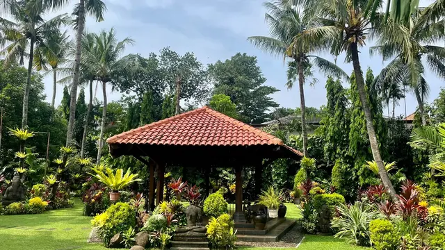 Museum di Tengah Kebun