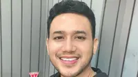 Qemil Zain Rilis Single Kiss (Kecupan Sayang), Nostalgia Lagu Populer Lilis Karlina