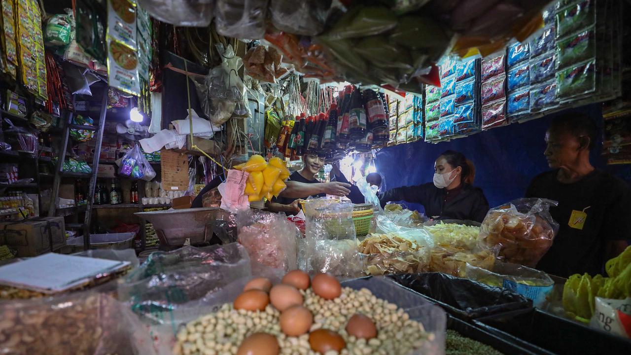 Harga Pangan Hari Ini 24 April 2026: Telur Masih Betah di Rp 32.000, Bawang Merah Turun