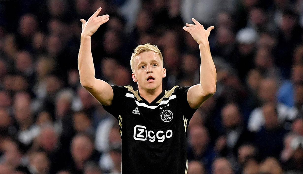Van de Beek memiliki kelebihan yaitu mampu memainkan tiga peran di lini tengah, Manchester United bisa menempatkanya sebagai gelandang serang, gelandang tengah, maupun gelandang bertahan. (AFP/Emmanuel Dunand)