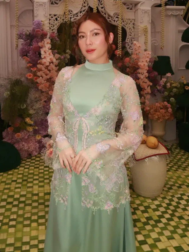 Haviza Devi di Siraman dan Pengajian Syifa Hadju. [@havizadevianjani]