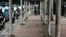 Kondisi trotoar di kawasan Sudirman, Jakarta, Selasa (2/2/2016). Gubernur Ahok berencana akan membuat trotoar yang ramah kepada para penyandang disabilitas. (Liputan6.com/Faizal Fanani)