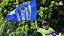 Seorang suporter cilik Chelsea ikut menyambut tim kebanggaannya. (Liputan6.com/Helmi Fithriansyah)