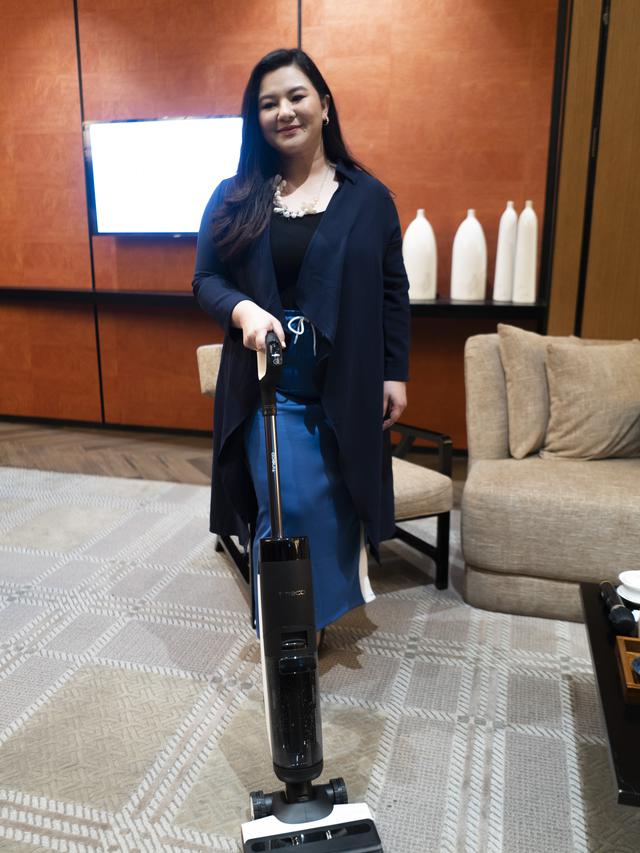 Eriska Rein saat jumpa pers perkenalan Tineco Vacuum Cleaner di Hotel Shangri-La, Jakarta, baru-baru ini.