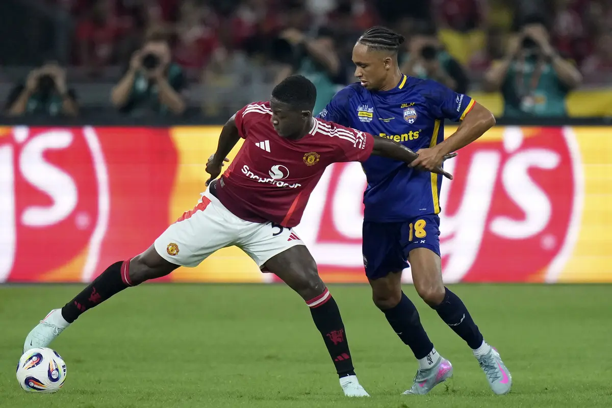 Foto: Hampa Gelar di Eropa, MU Tetap Terjegal di Asia