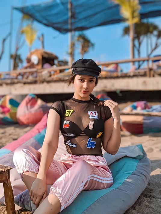 review terbaru: Anya Geraldine Nur Amalina Hayati