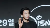 Kocak, Lee Kwang Soo Ngotot-ngototan dengan Sutradara Drakor Gold Land soal Gigi Emas