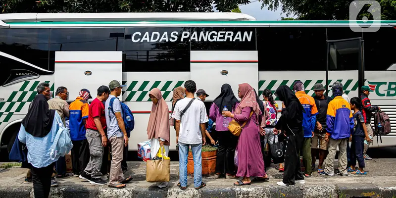 Arus Balik Lebaran Idul Fitri, Pemudik yang Tiba di Terminal Kampung Rambutan Meningkat