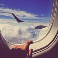 Supaya perjalanan udaramu makin seru, simak dulu tips-tips teknologi berikut ini.