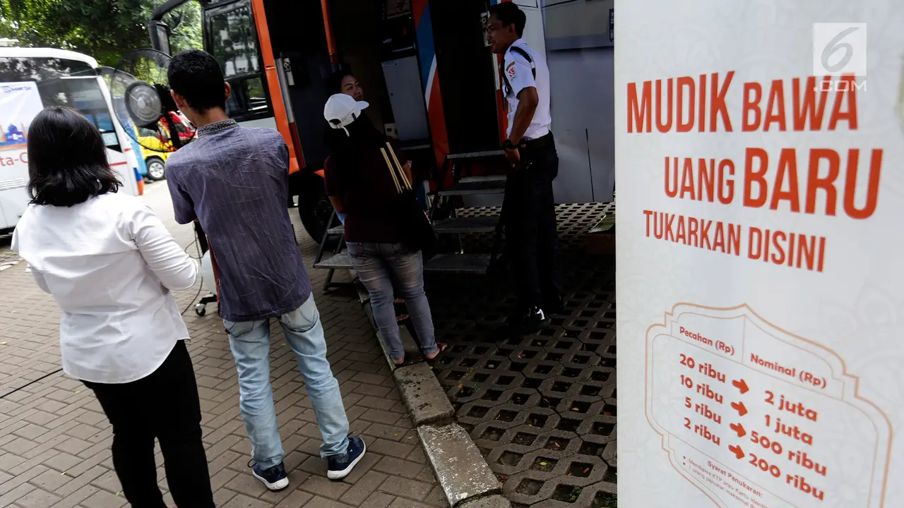 Penukaran Uang untuk Lebaran di IRTI Monas