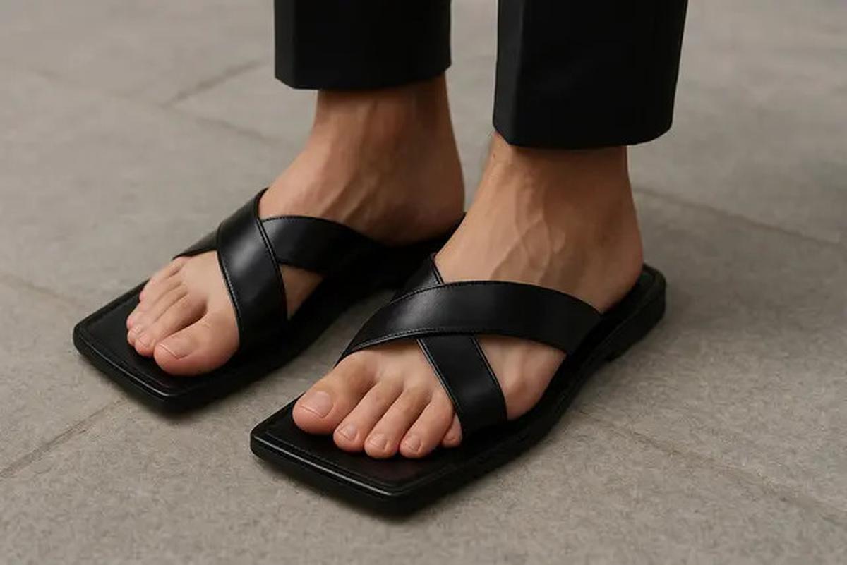 7 Model Sandal Jepit Desain Minimalis, Cocok untuk Outfit Formal Modern