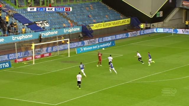 Lewis Baker pemain pinjaman dari Chelsea cetak gol saat Vitesse menundukkan Roda JC dengan skor 3-0 di laga lanjutan Eredivisie.