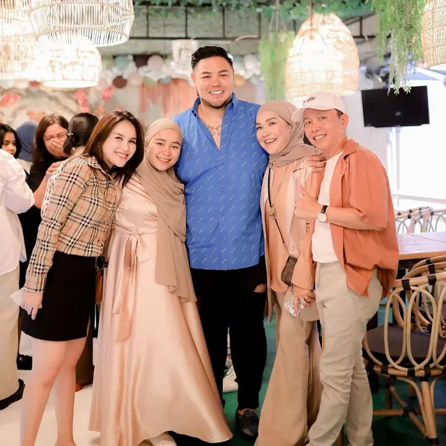 Ayu Ting Ting mesra bersama Ivan Gunawan (Instagram/ayutingting92)