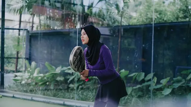 Potret 6 Artis Wanita Main Padel, Olahraga Seperti Tenis Digandrungi Para Selebriti