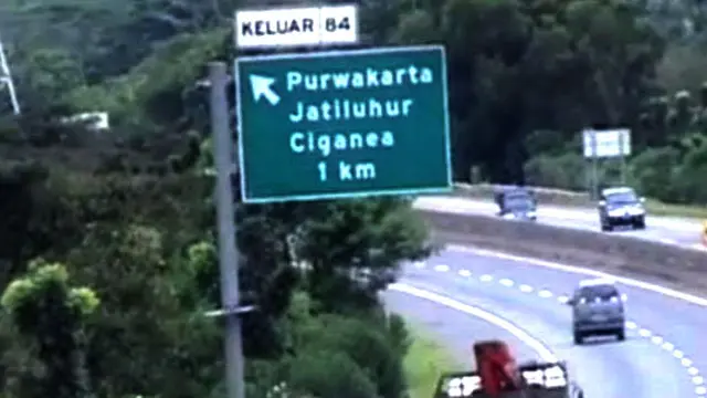 Hari Libur, Tol Cipularang Dipadati Mobil Pribadi