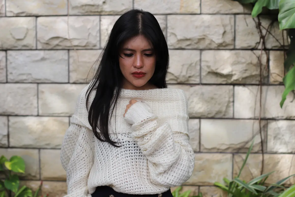 wanita februari luka batin