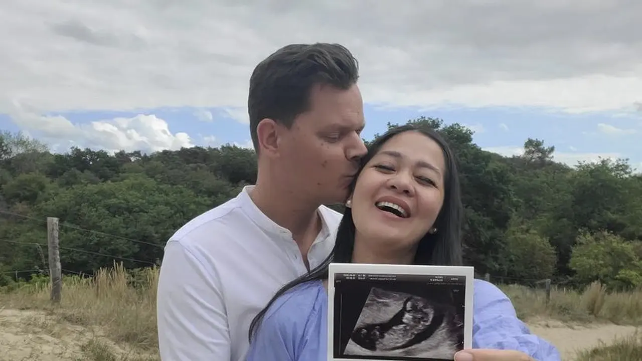 Gracia Indri Pamerkan Baby Bump di Usia Kandungan 7 Bulan