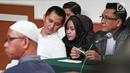 Terdakwa bos First Travel, Andika Surachman dan Anniesa Hasibuan menjalani sidang lanjutan di Pengadilan Negeri Depok, Jawa Barat, Senin (5/3). Agenda sidang adalah mendengarkan keterangan 6 saksi yang dihadirkan jaksa. (Liputan6.com/Herman Zakharia)