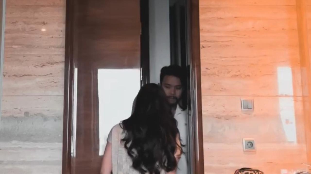 5 Potret Kamar Mandi Mewah Jessica Mila & Yakup Berlapis Marmer di Penthouse Rp50 Miliar Kawasan SCBD Jakarta