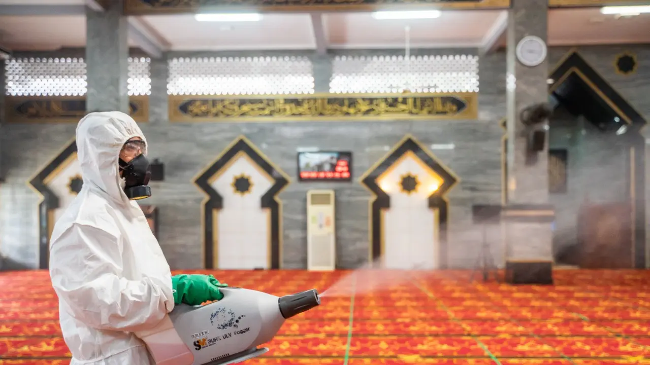 Semprotkan Disinfektan
