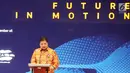 Menteri Peridustrian Airlangga Hartarto memberikan sambutan dalam pembukaan pameran Gaikindo Indonesia Internasional Auto Show (GIIAS) 2019 di ICE BSD, Tangerang, Kamis (18/7/2019). Tahun ini pameran otomotif terbesar di Indonesia tersebut mengusung tema Future in Motion. (Liputan6.com/Fery Pradolo)