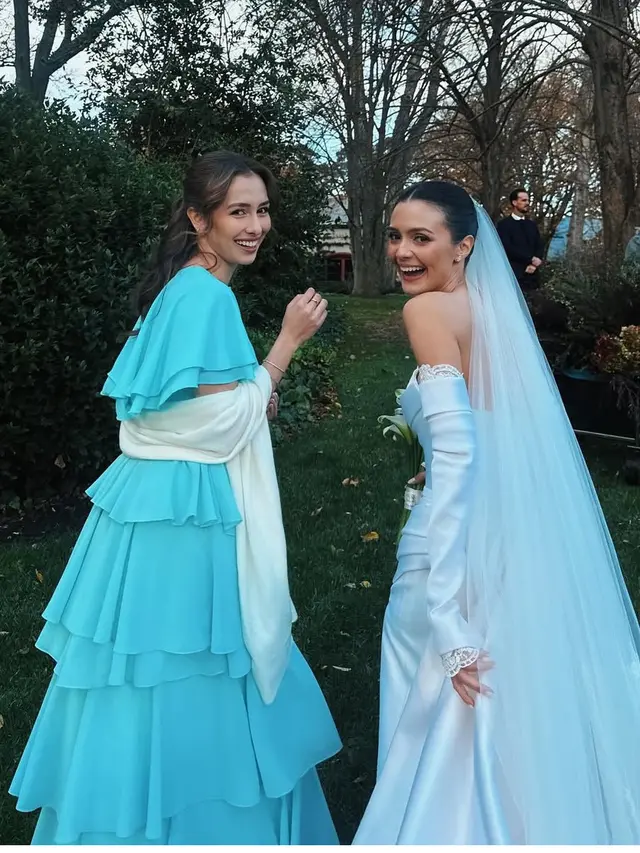 Anna Jobling Artis Malaysia saat Hadir Pernikahan Amanda Rawles. [@annajobling]