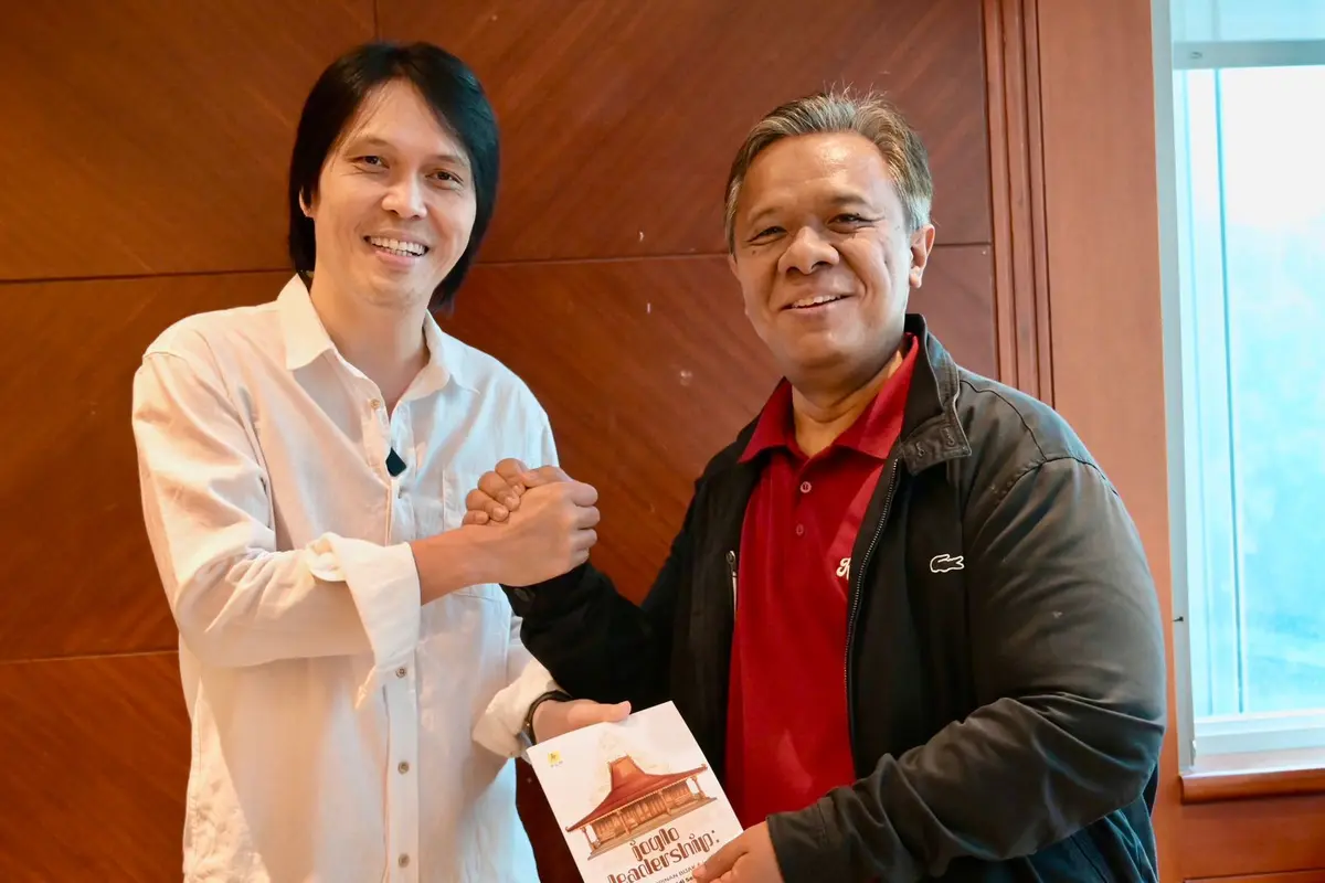 Anggota Dewan Perwakilan Rakyat Republik Indonesia (DPR RI) Komisi X, Ellfonda Mekel atau Once Mekel bersama kandidat ketua umum iluni FHUI,Yusuf Didi Setiarto (Istimewa)