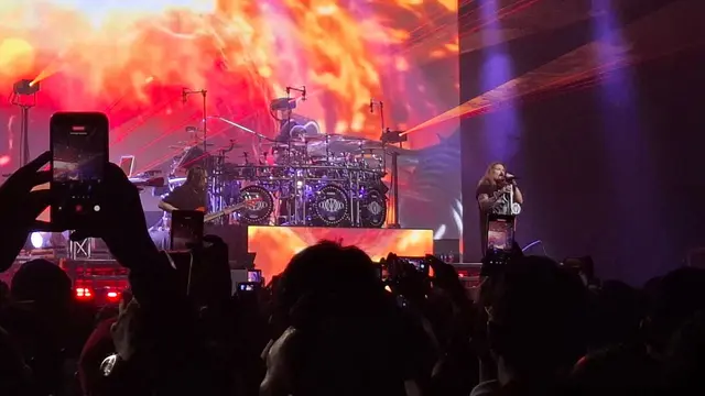 Konser Dream Theater. (Yacob Biliocta/ Liputan6.com)