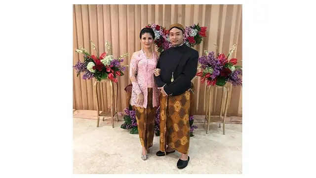 7 Potret Intan RJ dan Suami yang Selalu Romantis