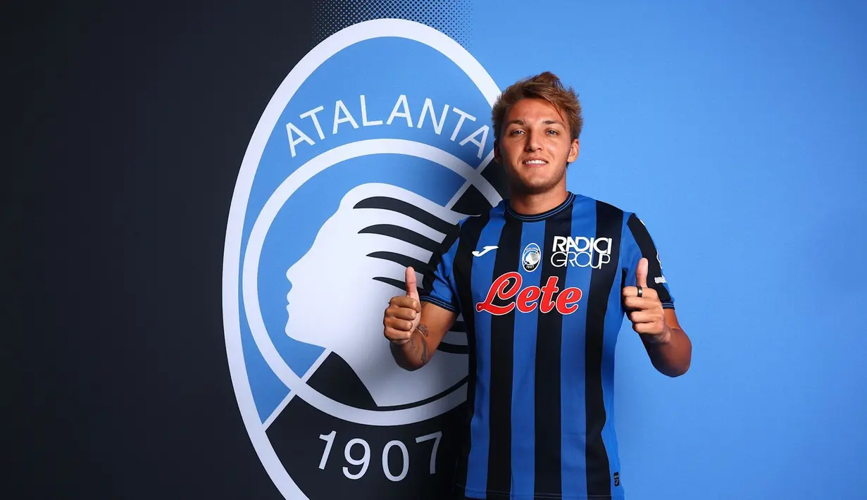 Satu lagi pemain baru Atalanta yang langsung mencetak gol pada pekan pertama Serie A 2024/2025 saat menang 4-0 atas Lecce (18/8/2024) adalah Mateo Retegui. Striker asal Italia berusia 25 tahun ini juga didatangkan dari sesama tim Serie A, Genoa dengan nilai transfer 22 juta euro. (atalanta.it)