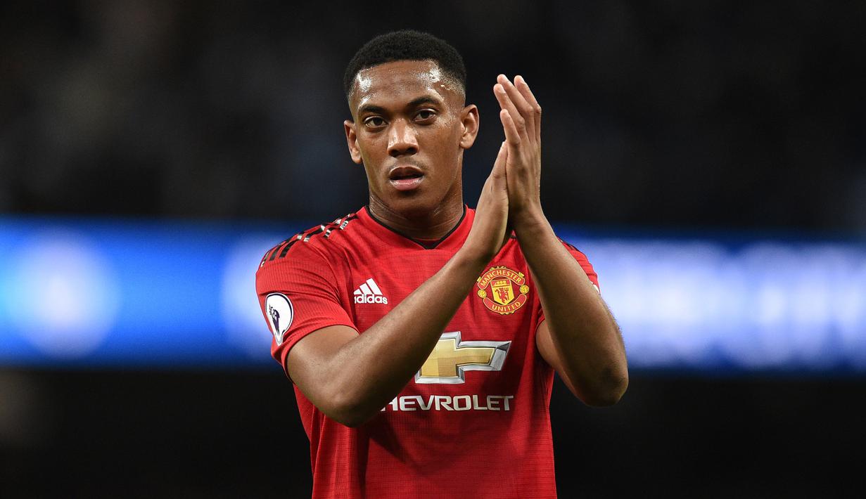 1. Anthony Martial (60 juta euro) - Manchester United menjadikan Anthony Martial sebagai pemain muda termahal di Liga Inggris. Martial dilabuhkan Manchester United dari AS Monaco pada 2015 saat berusia 19 tahun dengan transfer mencapai 60 juta euro. (AFP/Oli Scarff)