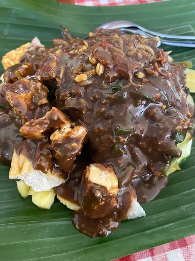 10. Rujak Cingur BBM