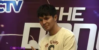 Semenjak putus dengan Pricilla BLINK, Fero Walandouw sulit untuk berkomunikasi seperti biasanya dengan mantannya itu. Ia pun mengaku, sudah mulai membuka hati untuk teman wanita lainnya.