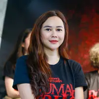 Aura Kasih dalam acara Syukuran Film Rumah Iblis. (ist)