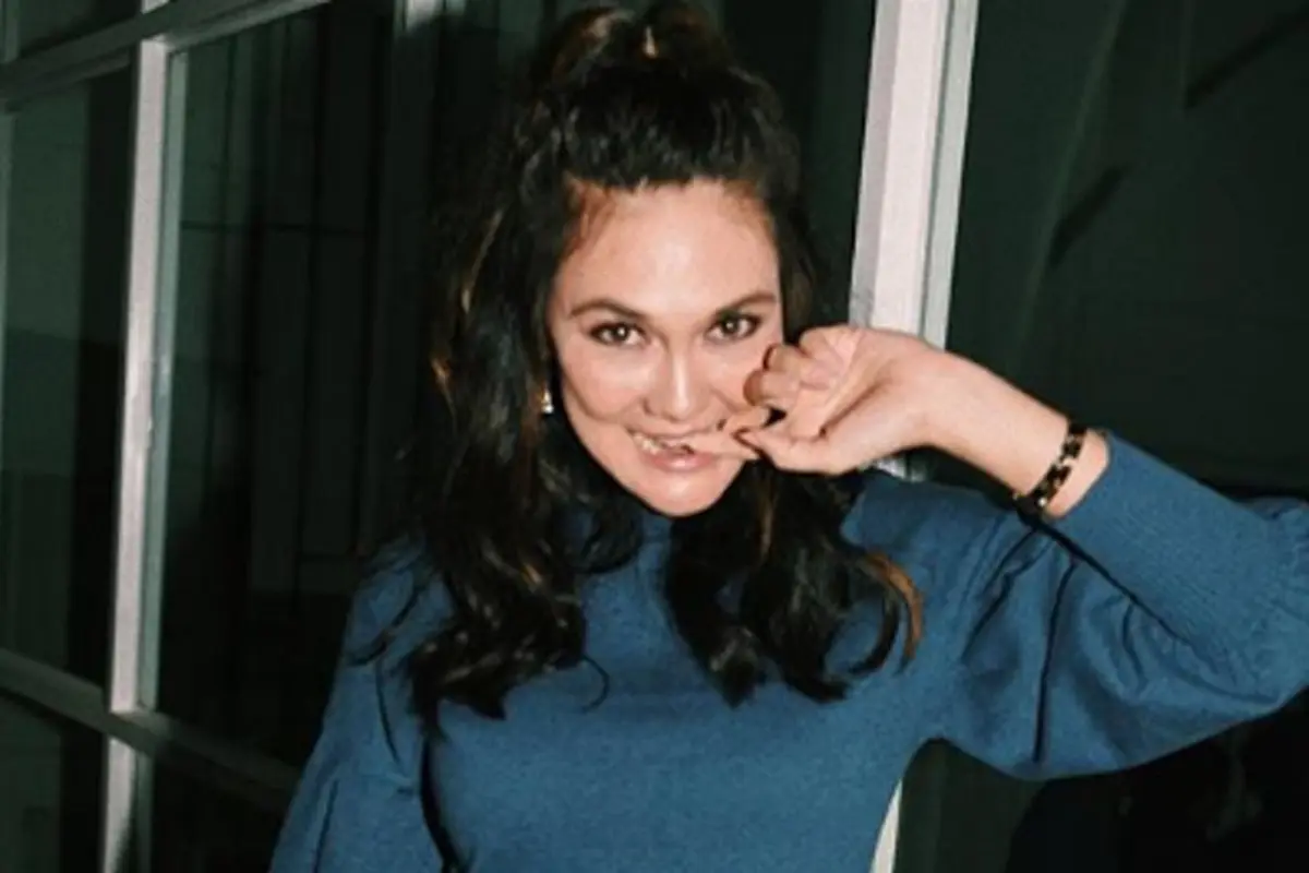 Meski Jarang Pakai Makeup, Ternyata Ini Riasan Mata Andalan Luna Maya