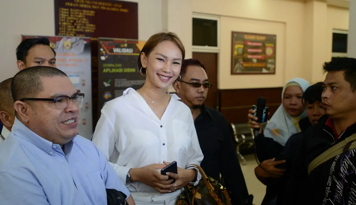 Kalina Oktarani dan Rasman Arif Nasution