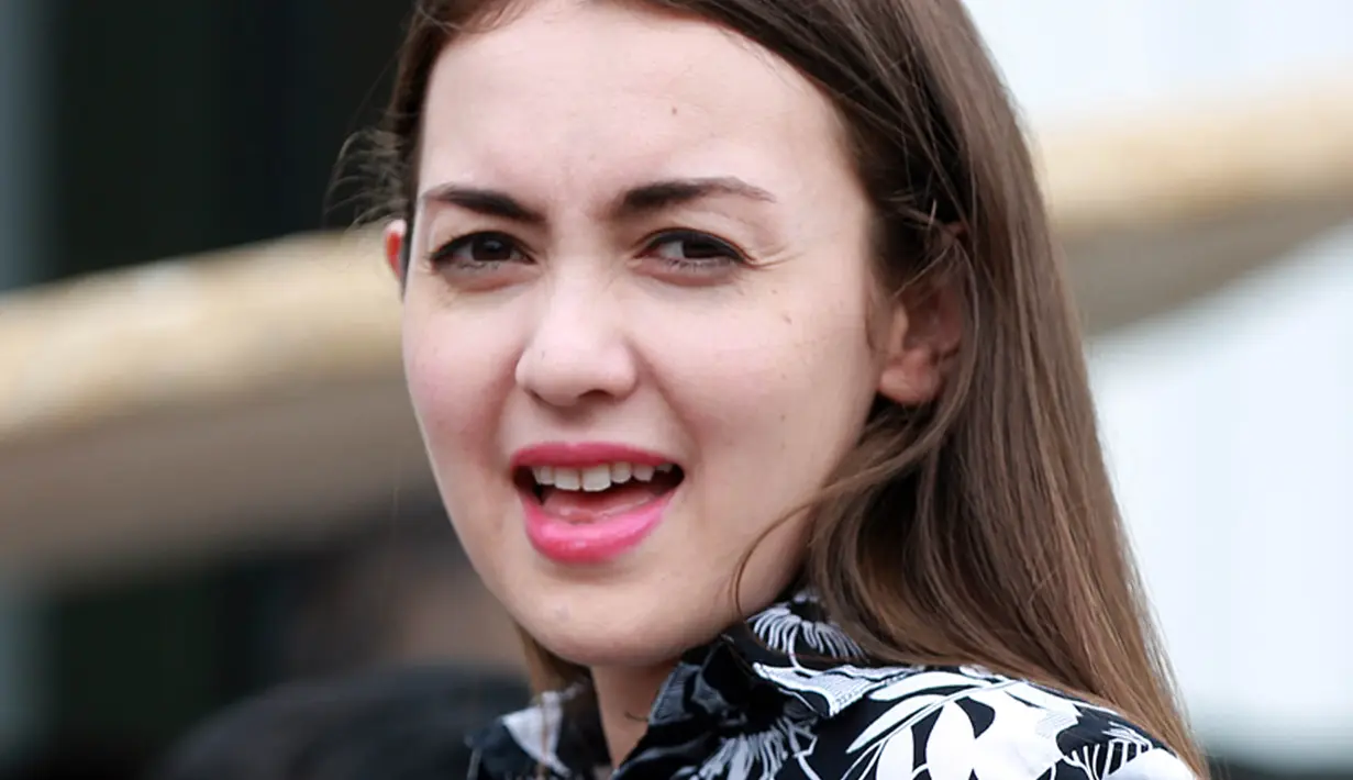 "Menghayati peran aku menjalin rasa empati. Aku ngebayangin aja seandainya punya anak terus terpisah seperti apa, terus terpisah juga dengan soulmate," ucap aktris cantik kelahiran Bandung ini. (Deki Prayoga/Bintang.com)