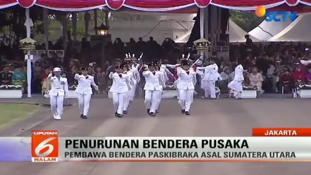 Upacara penurunan bendera dalam rangka peringatan Hari Ulang Tahun ke-72 Republik Indonesia (HUT ke-72 RI) digelar di Istana Negara.