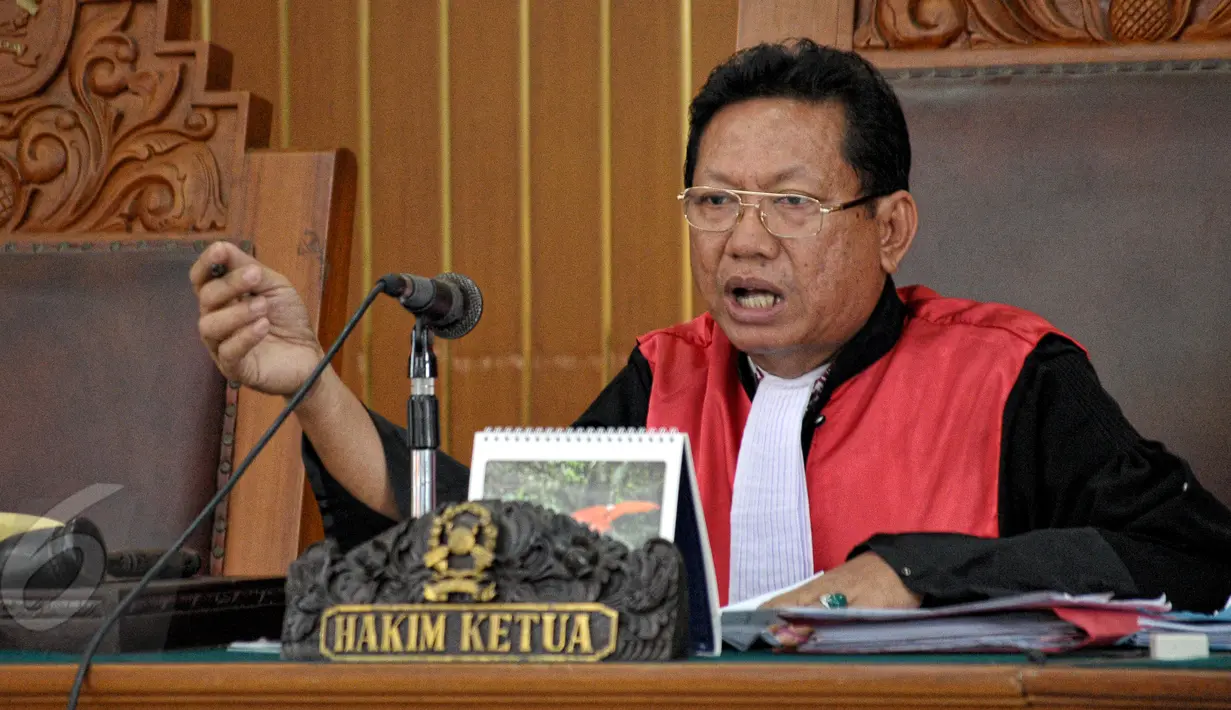 Hakim tunggal Zuhari menolak gugatan praperadilan yang diajukan penyidik KPK, Novel Baswedan pada sidang putusan praperadilan terkait penangkapan dirinya di Pengadilan Negeri Jakarta Selatan, Selasa (9/6/2015).  (Liputan6.com/Yoppy Renato)