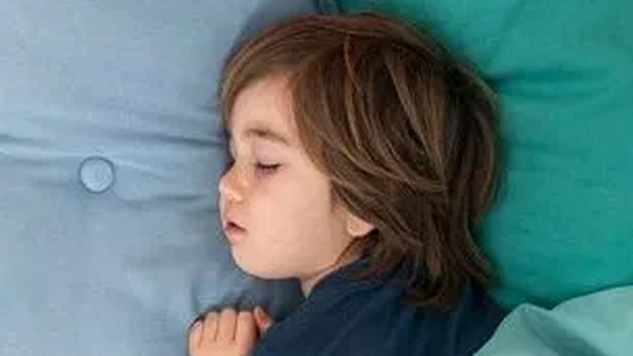 Mengapa Anak Sering Berkeringat Saat Tidur? Ini 12 Alasannya