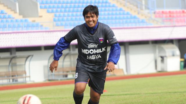 Persita Tangerang melepas Egi Melgiansyah.