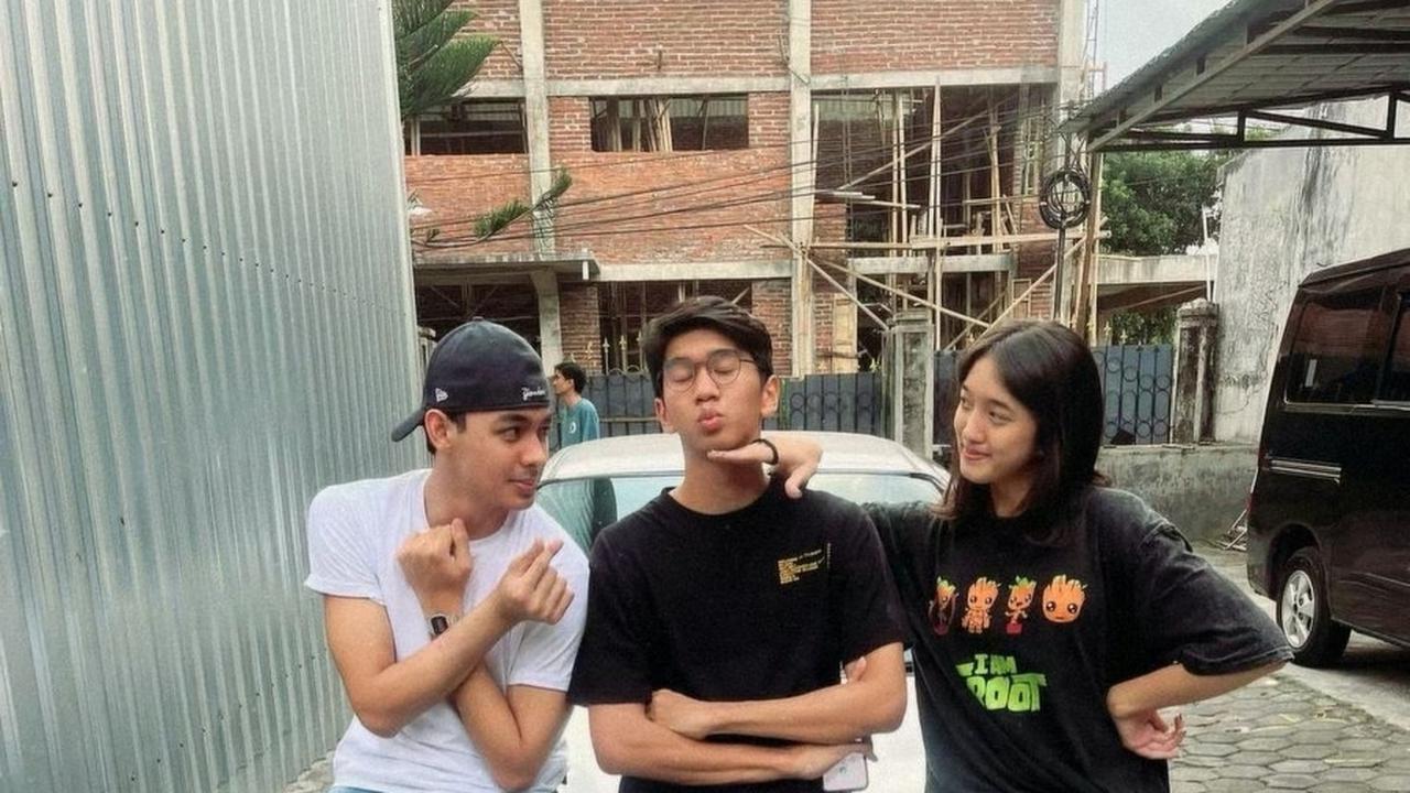 Disebut Raksasa Oleh Kakaknya