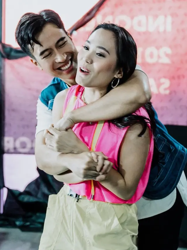 Dianggap Adik Sendiri, Ini 6 Momen Kebersamaan Vidi Aldiano dan Sheryl Sheinafia