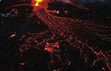 FOTO: Penampakan Letusan Dahsyat Gunung Api Islandia Ciptakan Aliran Lava di Tengah Hamparan Salju