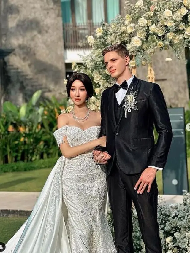 7 Potret Tunangan Lucinta Luna yang Ngamuk Usai Calon Istri Disebut Transgender
